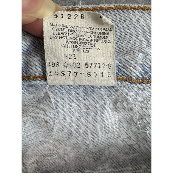 Vtg Levis 577 Jeans Womens 12 M Blue Light Wash Low Rise Loose Fit Y2K 32x30 * - Picture 4 of 16